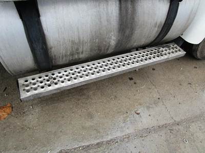 International 9400i Fuel Tank Strap / Bracket