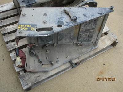International 9400i Fuel Tank Strap / Bracket