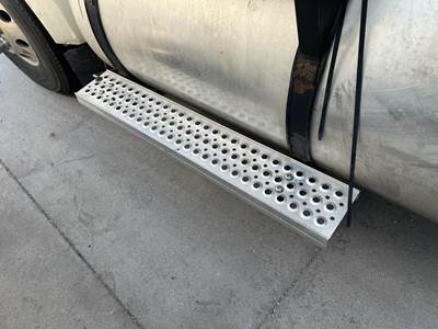 International ProStar Fuel Tank Strap / Bracket