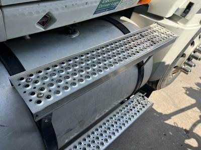 International ProStar Fuel Tank Strap / Bracket