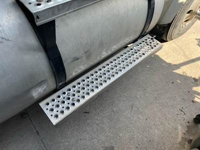 International ProStar Fuel Tank Strap / Bracket