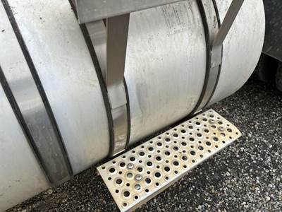 International ProStar Fuel Tank Strap / Bracket