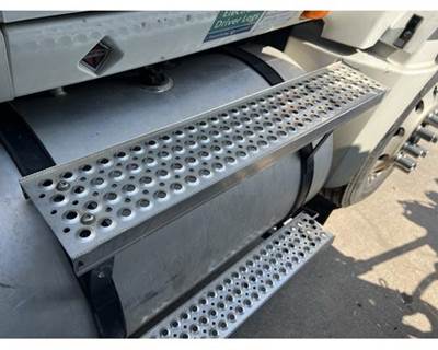 International ProStar Fuel Tank Strap / Bracket