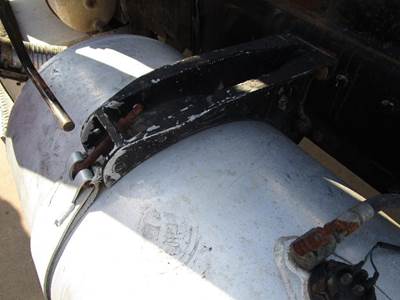 Peterbilt 379 Fuel Tank Strap / Bracket