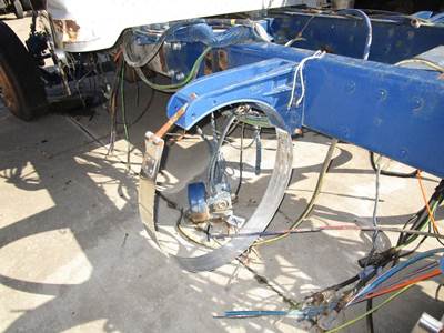 Peterbilt 379 Left Fuel Tank Strap / Bracket