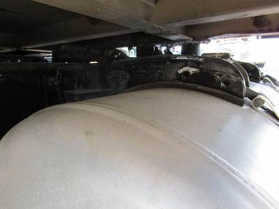 Peterbilt 387 Fuel Tank Strap / Bracket