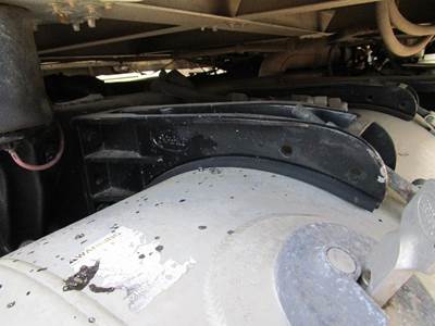 Peterbilt 387 Fuel Tank Strap / Bracket