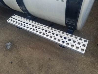 Volvo VNL Fuel Tank Strap / Bracket