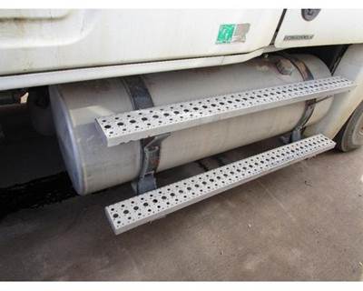 Freightliner Cascadia 125 Right Fuel Tank