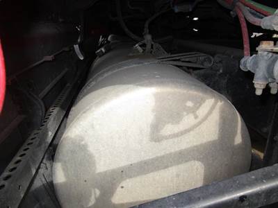 Freightliner Cascadia Left Fuel Tank for a Freightliner CASCADIA 125