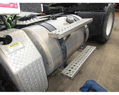 Freightliner Cascadia Left Fuel Tank for a Freightliner CASCADIA 113BBC