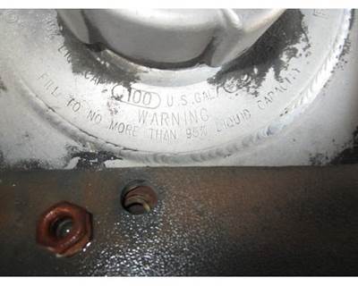 Freightliner Cascadia Left Fuel Tank for a Freightliner CASCADIA 125