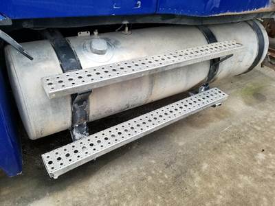 Freightliner Columbia 120 Left Fuel Tank