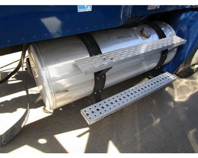 Freightliner Columbia 120 Fuel Tank