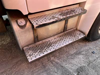 Freightliner M2 106 Right Fuel Tank