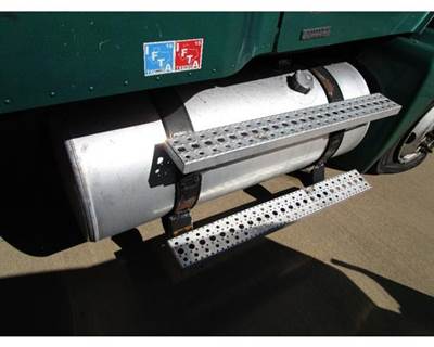 Freightliner ST120 Right Fuel Tank