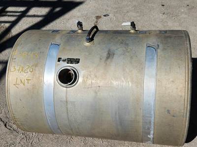 International 8600 Left Fuel Tank for a International Transtar 8600