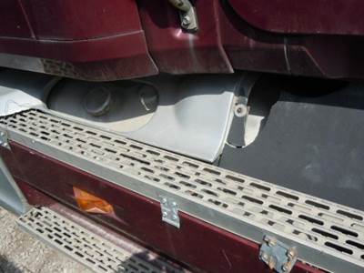 Mack Vision CX613 Right Fuel Tank for a Mack CX613 VISION