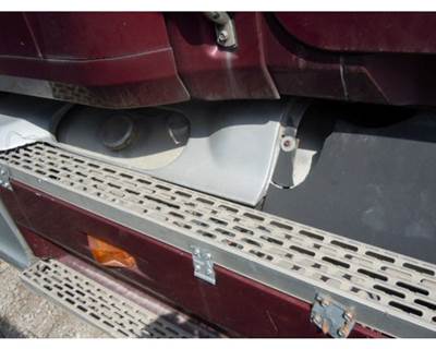 Mack Vision CX613 Right Fuel Tank for a Mack CX613 VISION