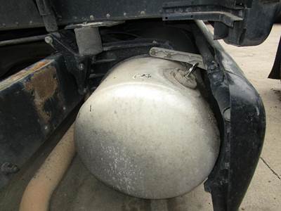 Peterbilt 387 Right Fuel Tank