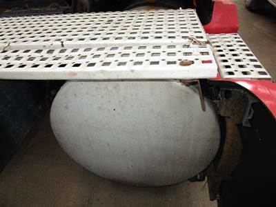 Volvo VNL Right Fuel Tank