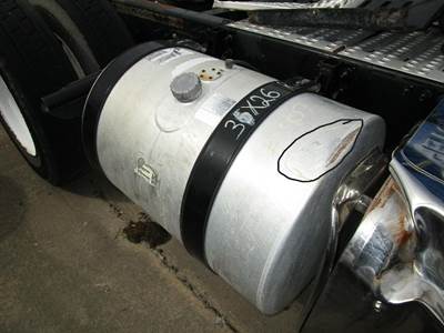Volvo VNL Right Fuel Tank