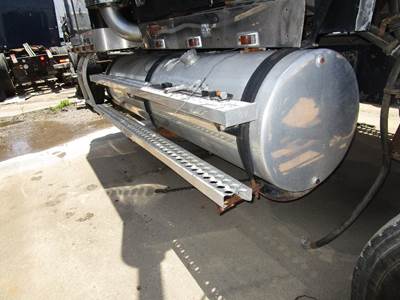 Western Star 4900 Right Fuel Tank for a Western Star TR 4900