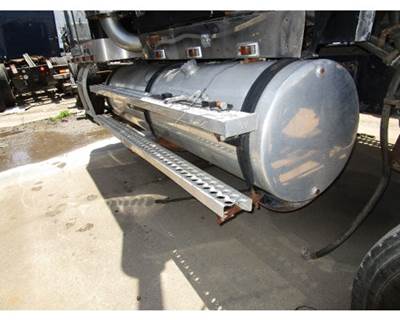 Western Star 4900 Right Fuel Tank for a Western Star TR 4900