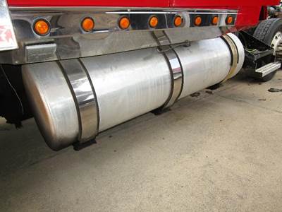 Western Star 4900SA Left Fuel Tank for a Western Star TR 4900