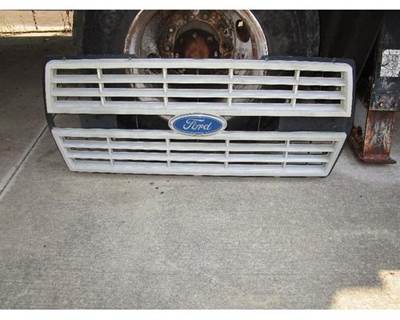 Used 1994 Ford F-700 Grille