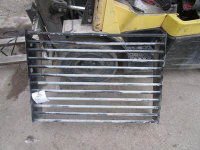 Mack DM690S Grille
