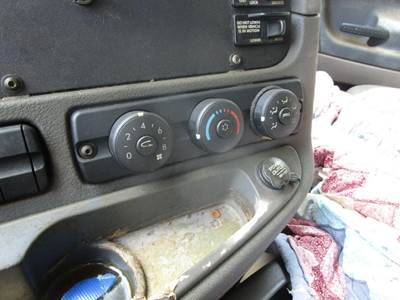 Freightliner Cascadia Heater / AC Temp Control for a Freightliner CASCADIA 125