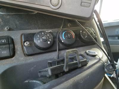 Freightliner Cascadia Heater / AC Temp Control for a Freightliner CASCADIA 125