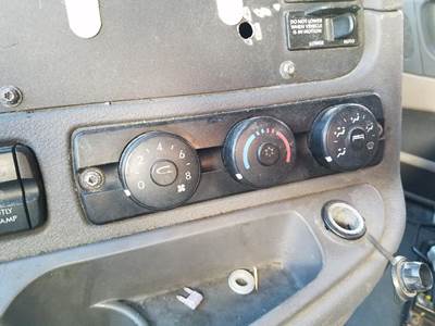 Freightliner Cascadia Heater / AC Temp Control for a Freightliner CASCADIA 125