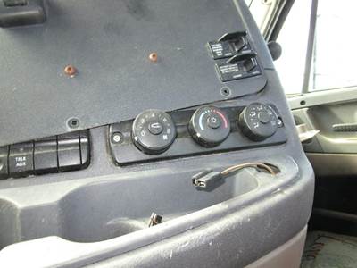 Freightliner Cascadia Heater / AC Temp Control for a Freightliner CASCADIA 125