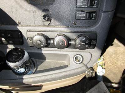 Freightliner Cascadia Heater / AC Temp Control for a Freightliner CASCADIA 125