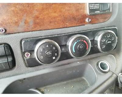 Used 2010 Freightliner Cascadia 125 Heater / AC Temperature Control Unit