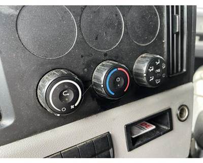 Used 2020 Freightliner Cascadia 126 Heater / AC Temperature Control Unit