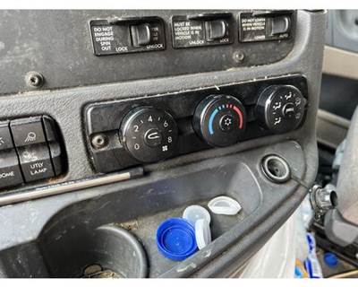 Used 2016 Freightliner Cascadia 125 Heater / AC Temperature Control Unit
