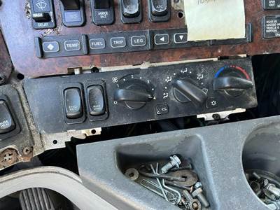 Freightliner Century Class Heater / AC Temp Control for a Freightliner ST120