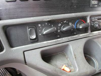 Freightliner Columbia Heater / AC Temp Control for a Freightliner COLUMBIA 120