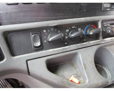 Used 2006 Freightliner Columbia 120 Heater/AC Temperature Control Unit