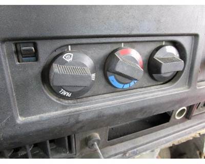 Used 2001 International 4900 Temperature Control Unit