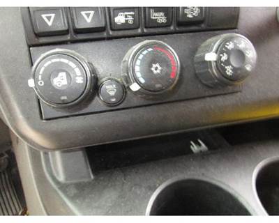 Used 2019 International LT625 Temperature Control