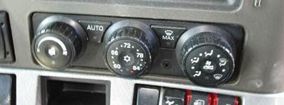 Kenworth T680 Heater / AC Temp Control for a Kenworth T700
