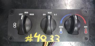 Mack Pinnacle CXU613 Heater / AC Temp Control for a Mack CXU613