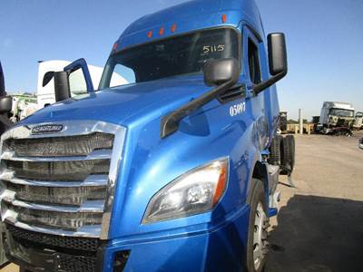 Freightliner Cascadia Hood for a Freightliner CASCADIA 126
