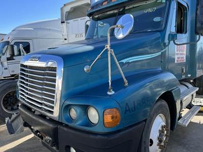 Freightliner Century Class Hood for a Freightliner ST120