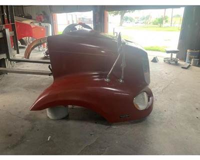 Used Freightliner Columbia 112 Hood Assembly