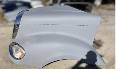Freightliner Columbia Hood